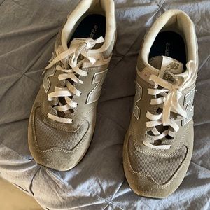 Womens New Balance sneakers. Classic 574